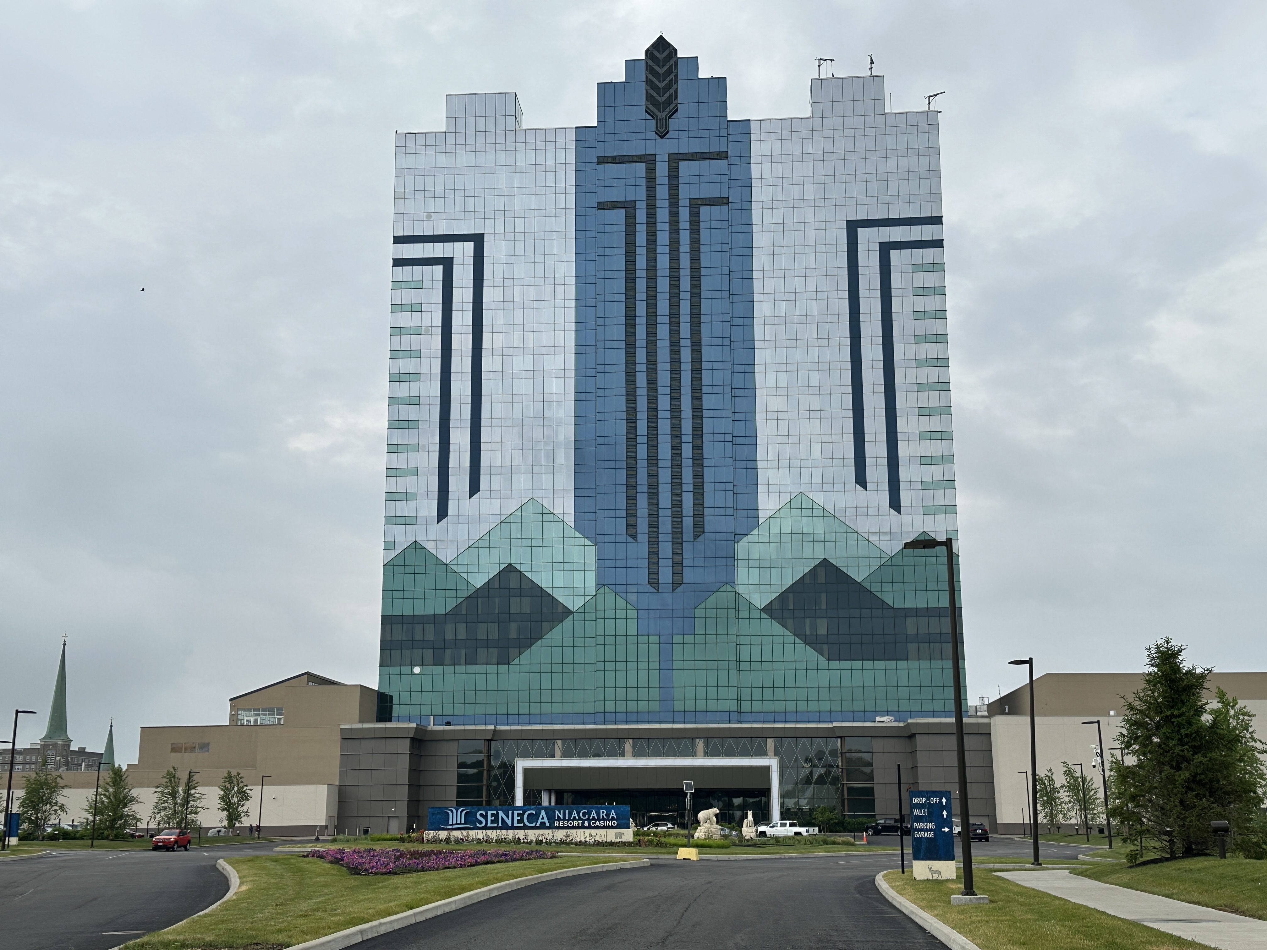 Tuna Sandwich Thief Apprehended at Seneca Niagara Casino